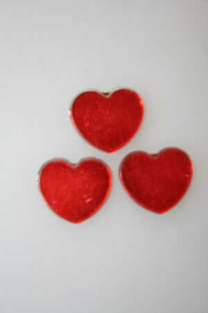 acryl hartje met plakker rood 2 cm doos @ 200