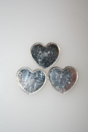 acryl hartje met plakker zilver 2 cm doos @ 200